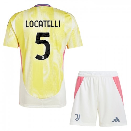 Fotballtrøye Juventus Locatelli 5 Bortedrakt 2024-25 Kortermet - Barn(+ Shorts) Fotballtrøye Juventus Locatelli 5 Bortedrakt 2024-25 Kortermet - Barn(+ Shorts)